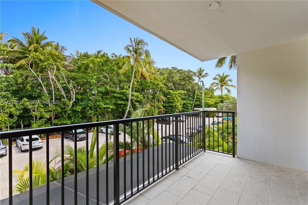 For Sale: $789,000 (2 beds, 2 baths, 1450 Square Feet)