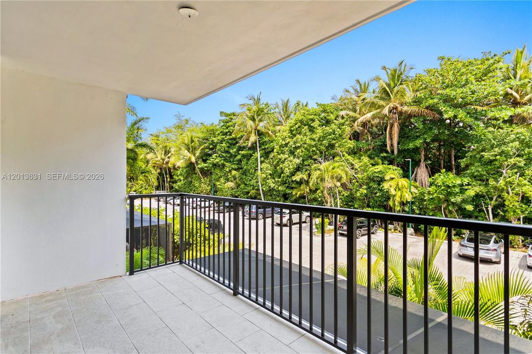 For Sale: $789,000 (2 beds, 2 baths, 1450 Square Feet)
