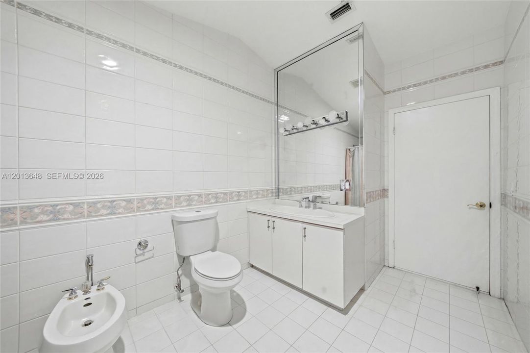 На продажу: $1,399,900 (5 спален, 3 ванн, 3772 Квадратных фут)