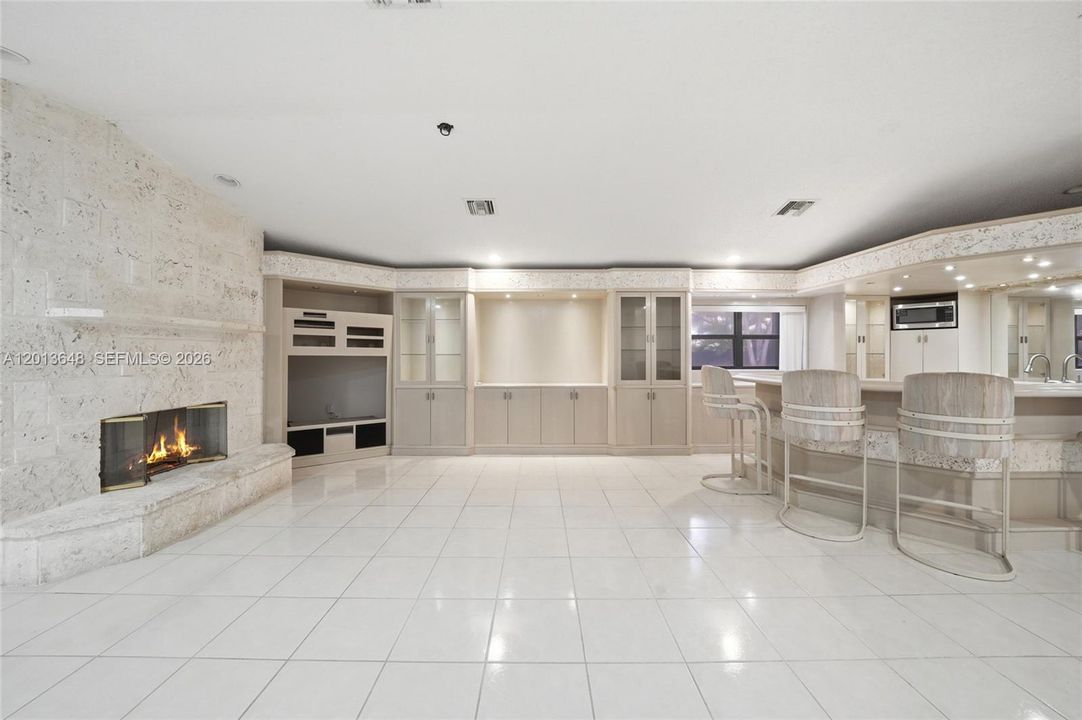 На продажу: $1,399,900 (5 спален, 3 ванн, 3772 Квадратных фут)