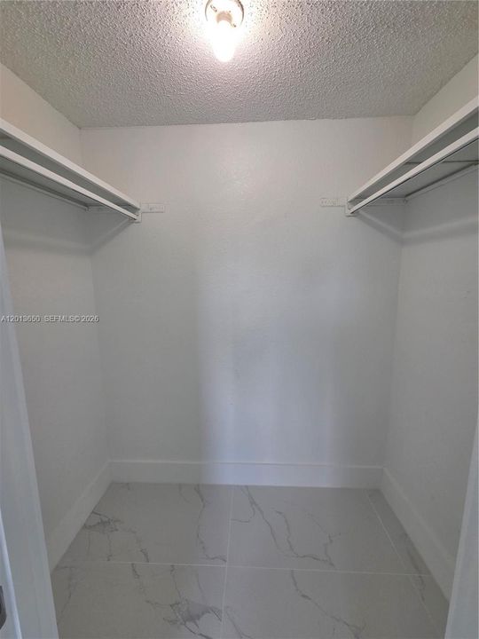 En Venta: $215,000 (2 camas, 1 baños, 1075 Pies cuadrados)