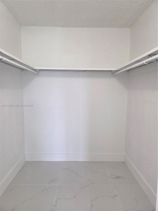 En Venta: $215,000 (2 camas, 1 baños, 1075 Pies cuadrados)