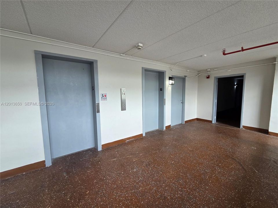 En Venta: $215,000 (2 camas, 1 baños, 1075 Pies cuadrados)