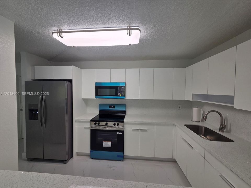 En Venta: $215,000 (2 camas, 1 baños, 1075 Pies cuadrados)