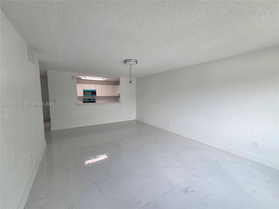 En Venta: $215,000 (2 camas, 1 baños, 1075 Pies cuadrados)