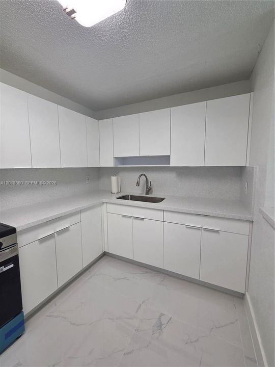 En Venta: $215,000 (2 camas, 1 baños, 1075 Pies cuadrados)