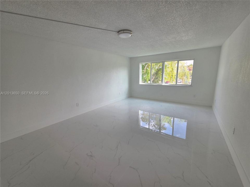 En Venta: $215,000 (2 camas, 1 baños, 1075 Pies cuadrados)