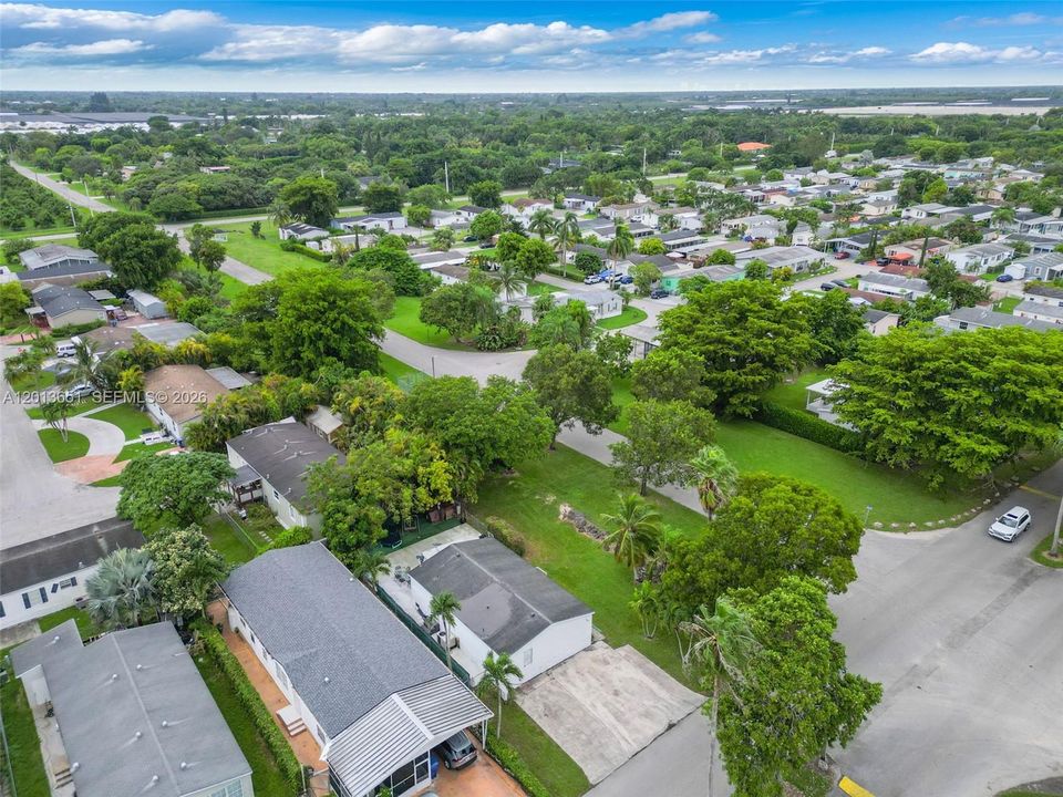 На продажу: $269,000 (3 спален, 2 ванн, 1170 Квадратных фут)