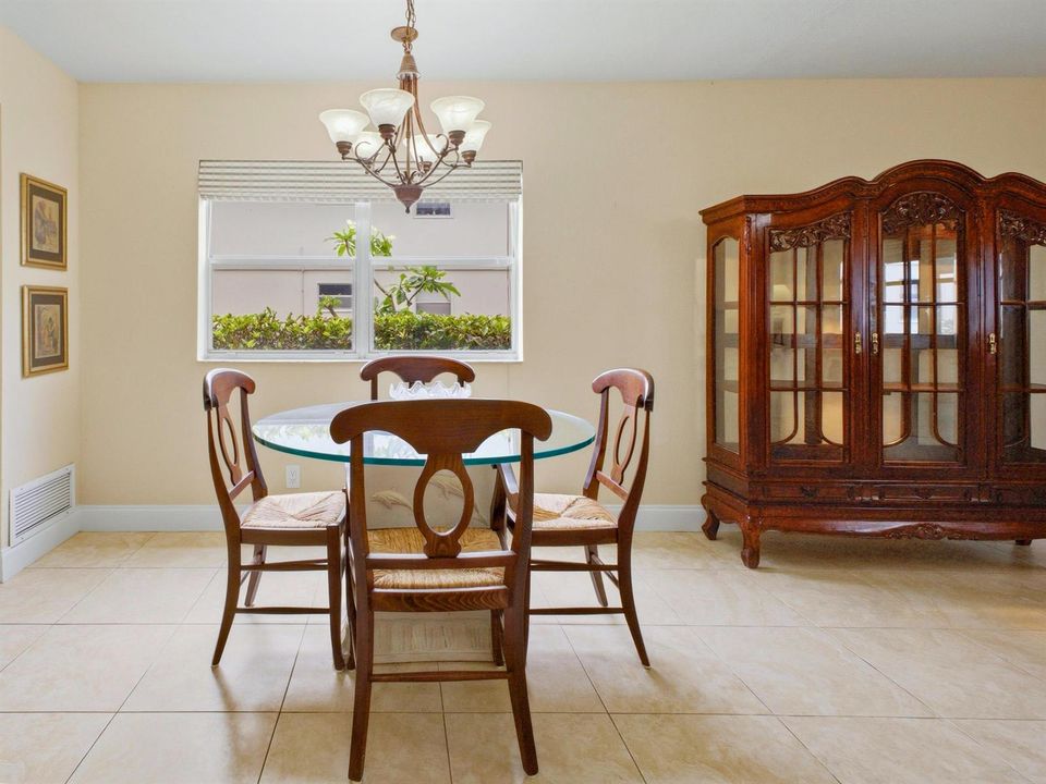 Dining 2