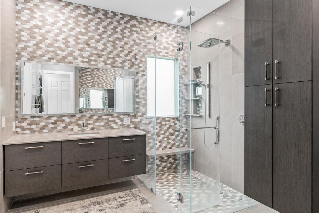 9241 Madewood Ct Royal Palm-large-040-04