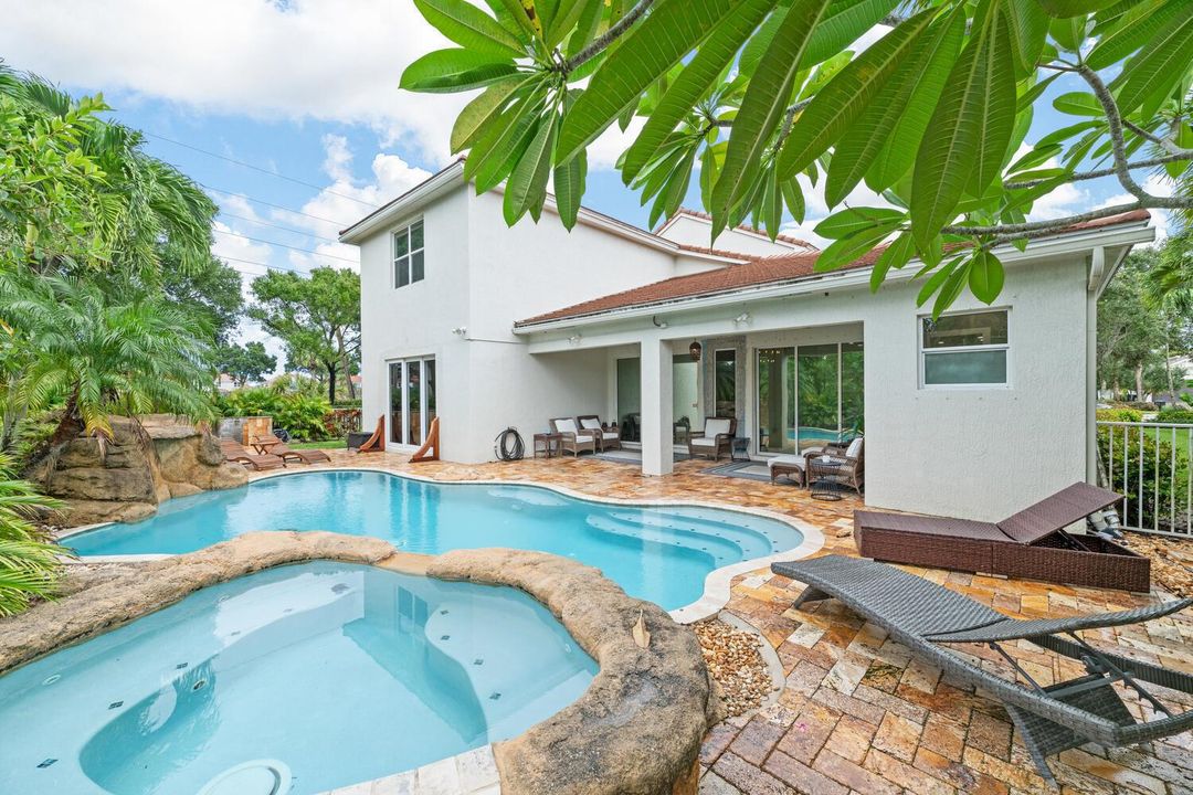 9241 Madewood Ct Royal Palm-large-028-03