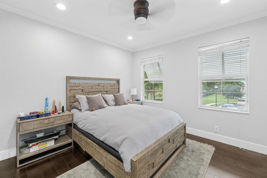 9241 Madewood Ct Royal Palm-large-048-02