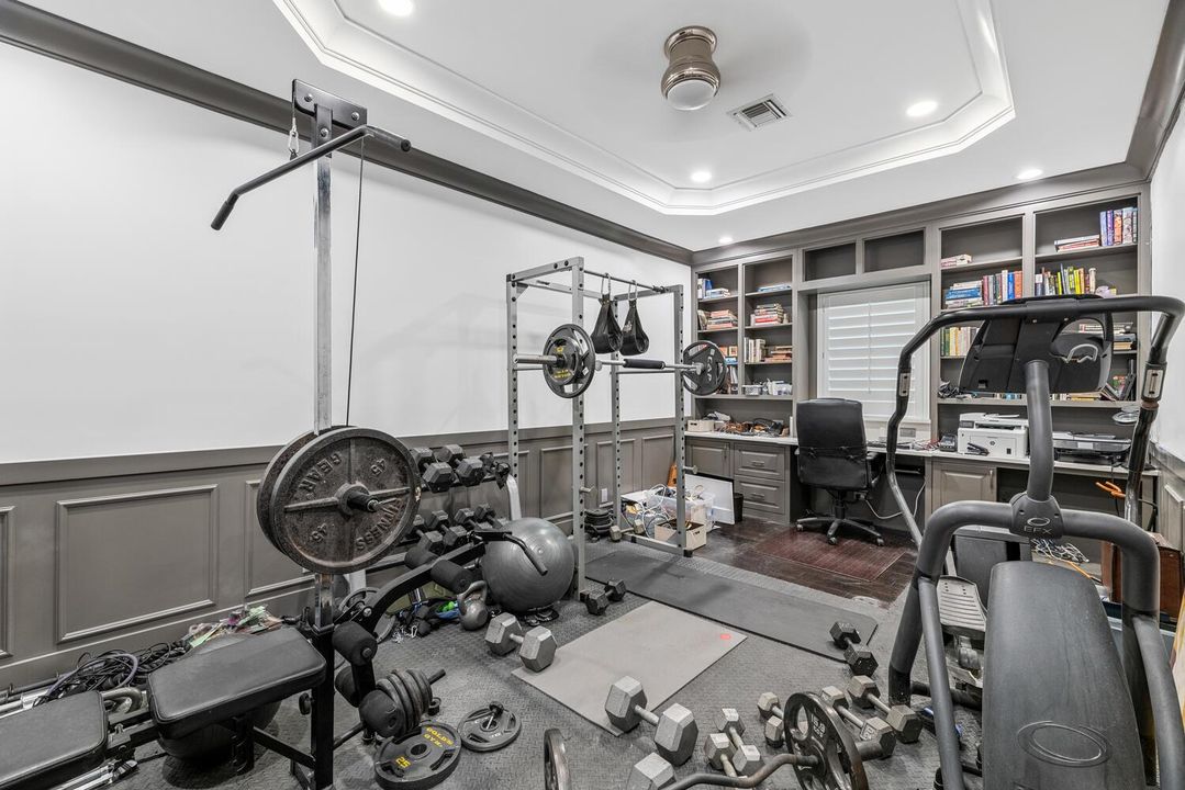 9241 Madewood Ct Royal Palm-large-043-02