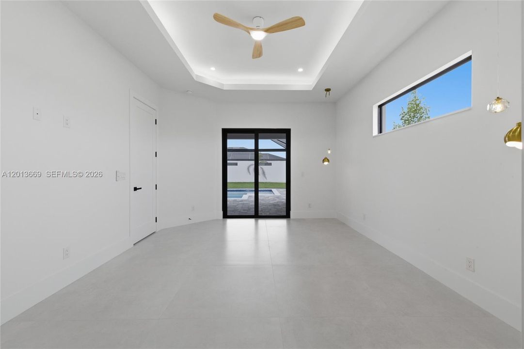 En Venta: $795,000 (4 camas, 4 baños, 2416 Pies cuadrados)