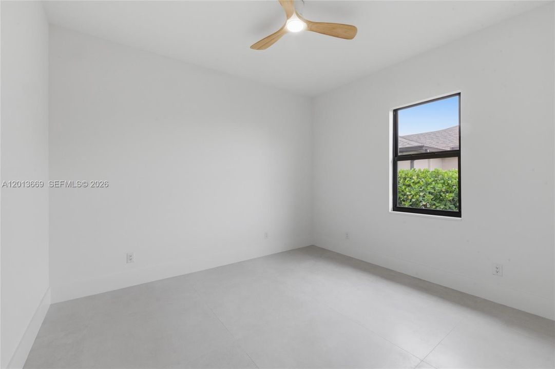 En Venta: $795,000 (4 camas, 4 baños, 2416 Pies cuadrados)
