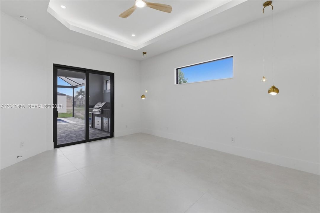 En Venta: $795,000 (4 camas, 4 baños, 2416 Pies cuadrados)