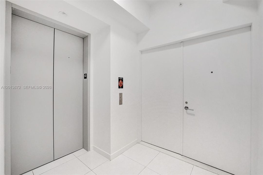 Activo con contrato: $9,500 (3 camas, 4 baños, 2204 Pies cuadrados)