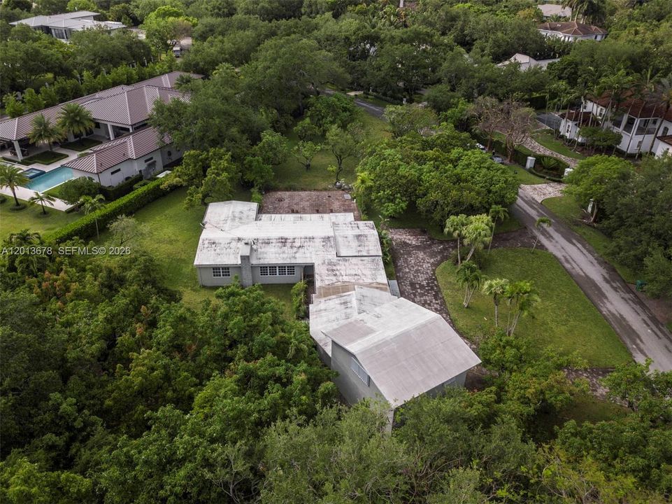 For Sale: $3,649,000 (36,590.00 acres)
