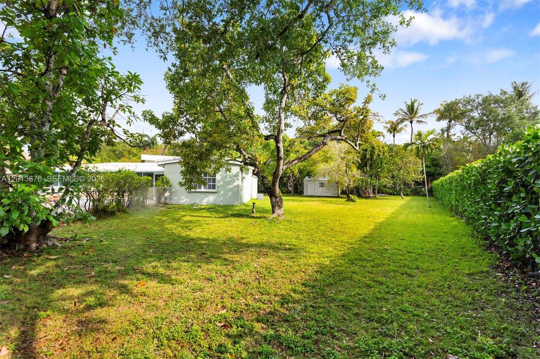For Sale: $3,649,000 (36,590.00 acres)