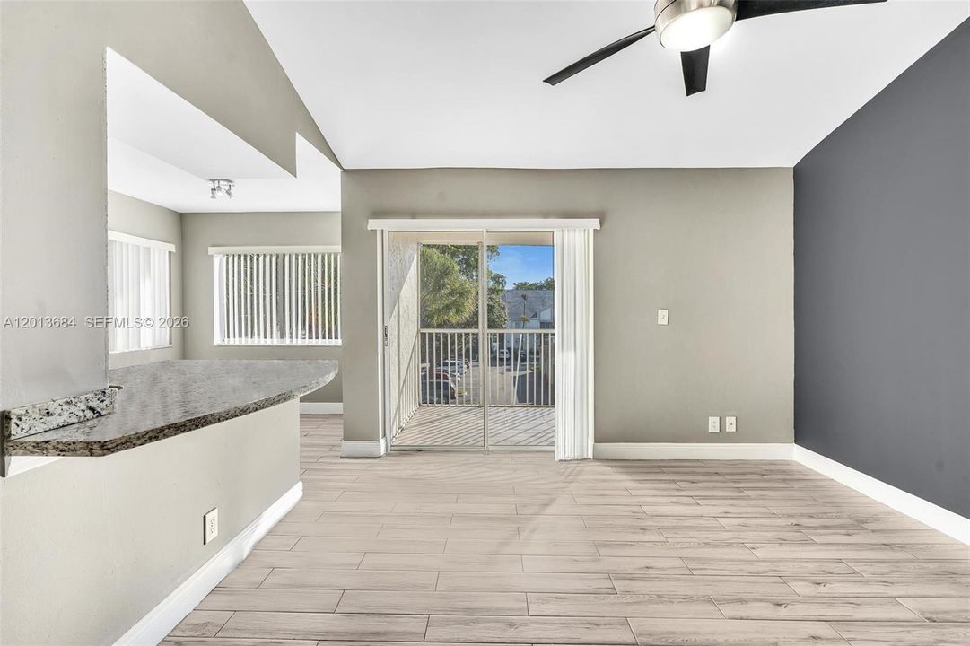 En Venta: $174,900 (1 camas, 1 baños, 695 Pies cuadrados)