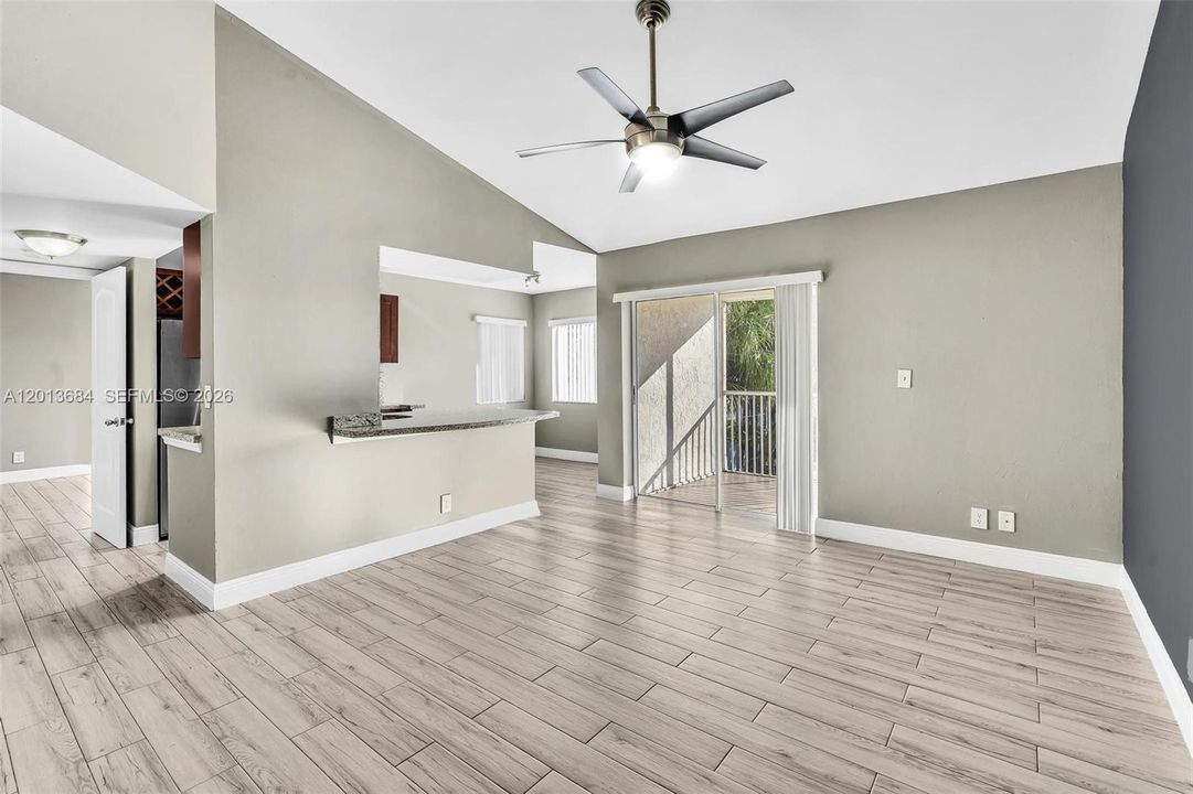En Venta: $174,900 (1 camas, 1 baños, 695 Pies cuadrados)