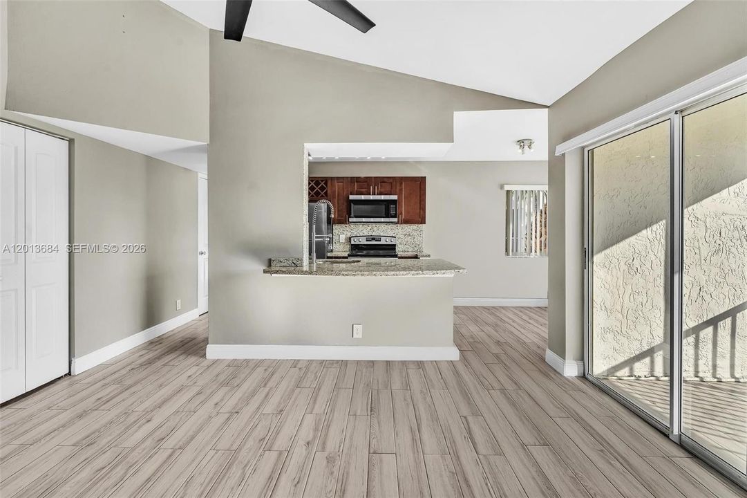 En Venta: $174,900 (1 camas, 1 baños, 695 Pies cuadrados)