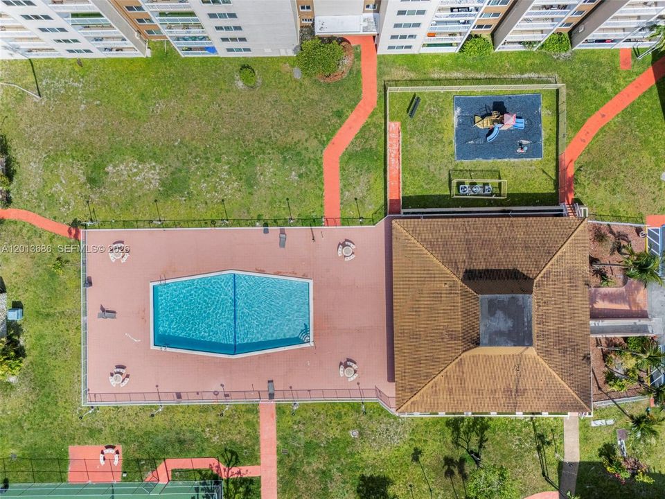 На продажу: $230,000 (1 спален, 1 ванн, 870 Квадратных фут)