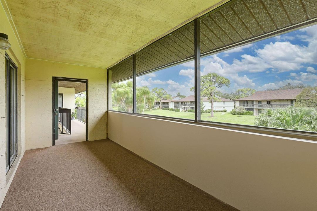 Screened Balcony