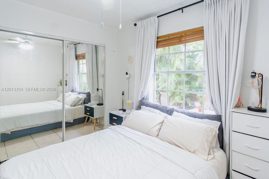 Activo con contrato: $579,000 (3 camas, 3 baños, 1605 Pies cuadrados)
