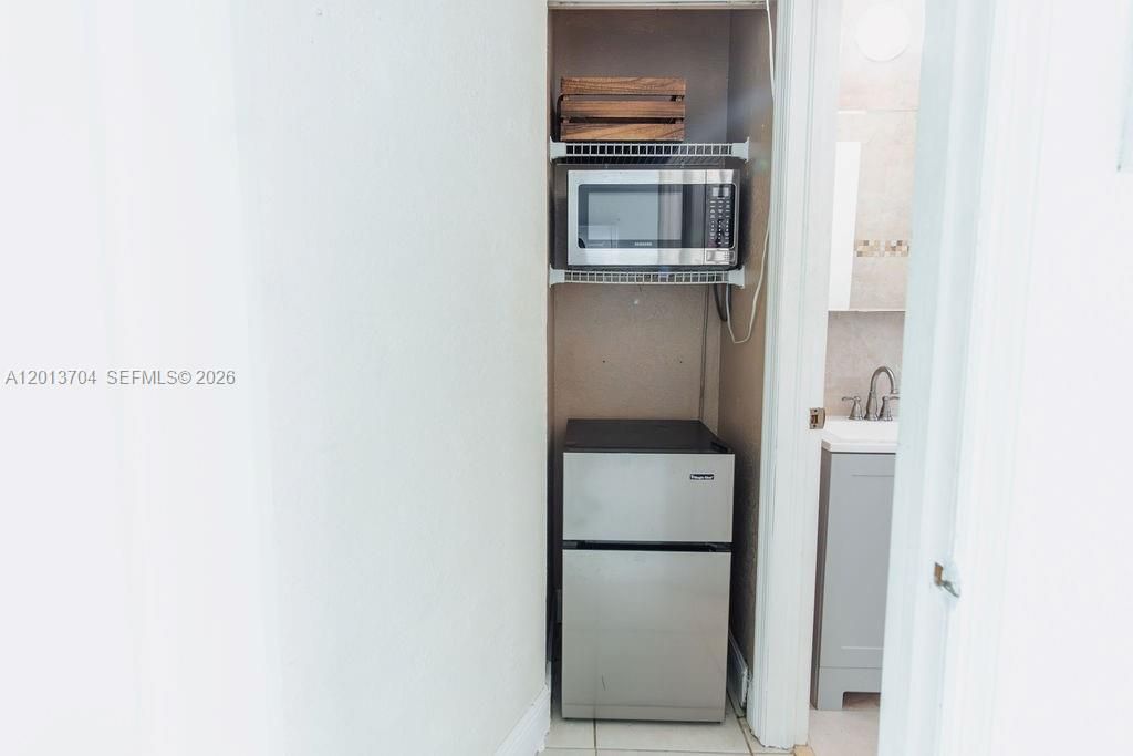 Activo con contrato: $579,000 (3 camas, 3 baños, 1605 Pies cuadrados)