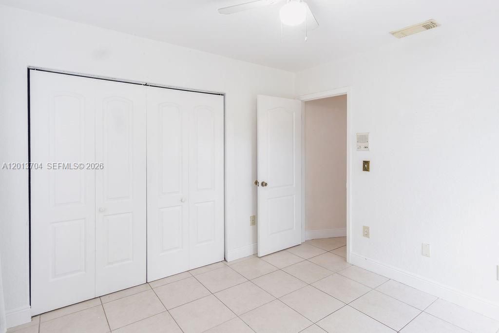 Activo con contrato: $579,000 (3 camas, 3 baños, 1605 Pies cuadrados)