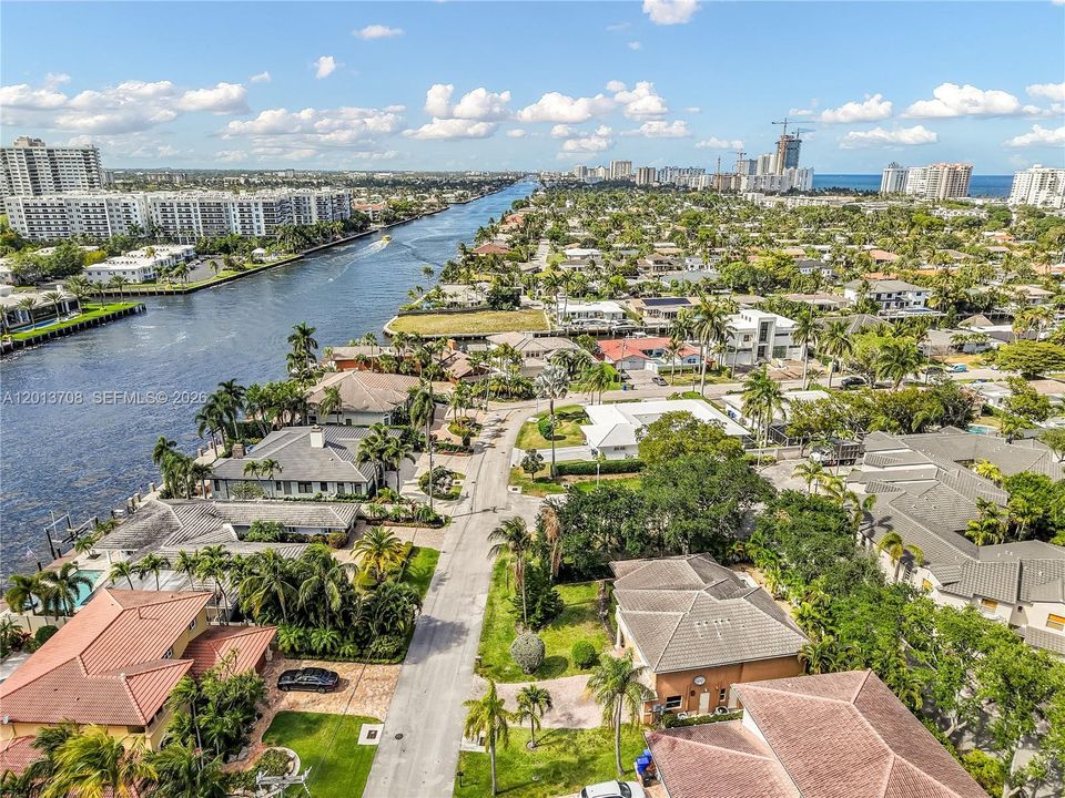 : $1,549,000 (3 спален, 3 ванн, 2901 Квадратных фут)