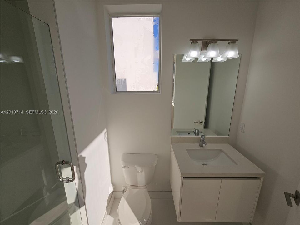 For Rent: $12,000 (6 beds, 7 baths, 4874 Square Feet)