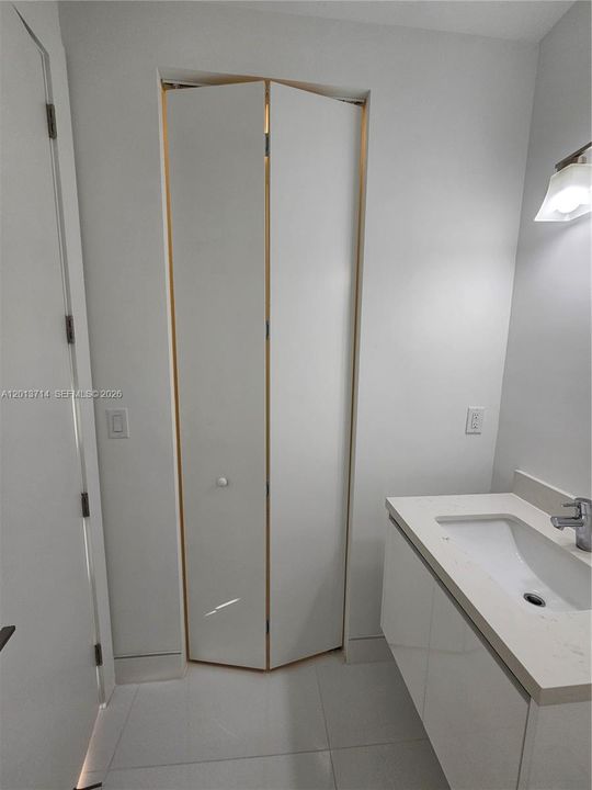 For Rent: $12,000 (6 beds, 7 baths, 4874 Square Feet)