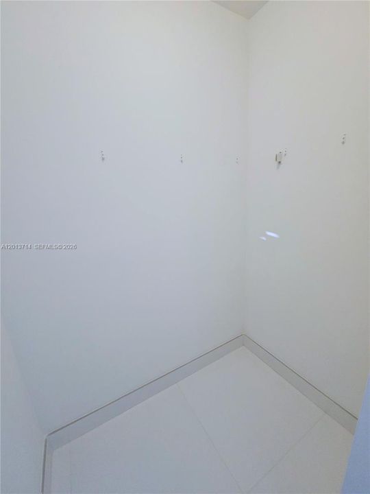 For Rent: $12,000 (6 beds, 7 baths, 4874 Square Feet)