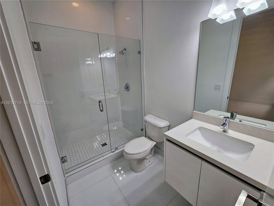 For Rent: $12,000 (6 beds, 7 baths, 4874 Square Feet)