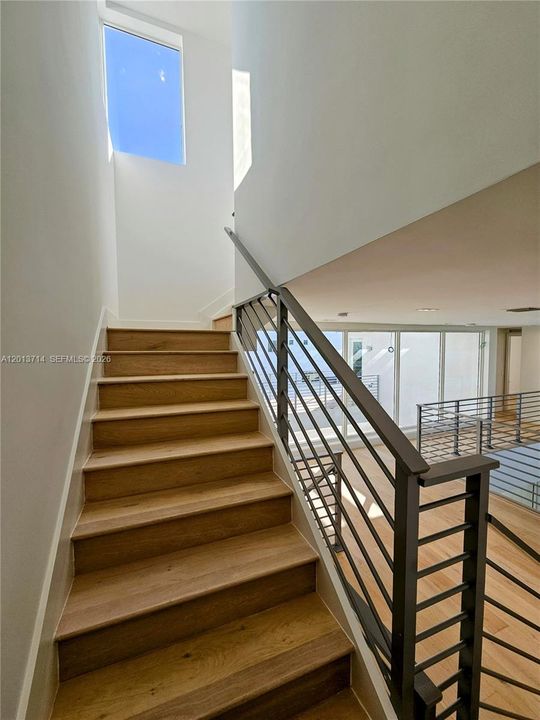 For Rent: $12,000 (6 beds, 7 baths, 4874 Square Feet)