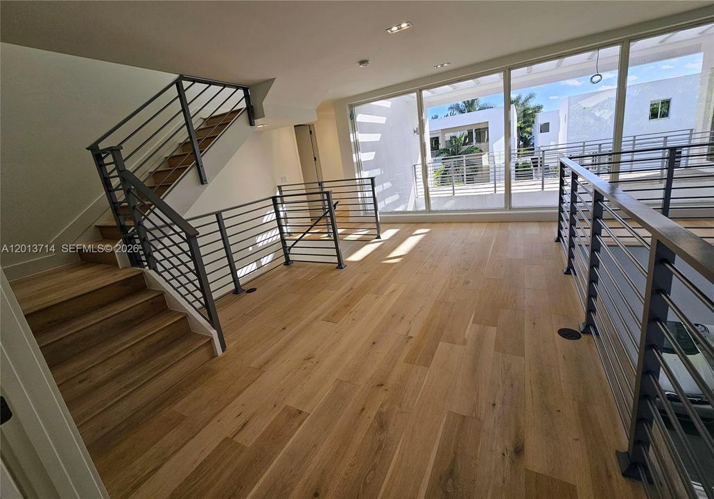 For Rent: $12,000 (6 beds, 7 baths, 4874 Square Feet)