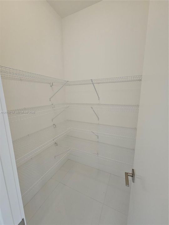 For Rent: $12,000 (6 beds, 7 baths, 4874 Square Feet)