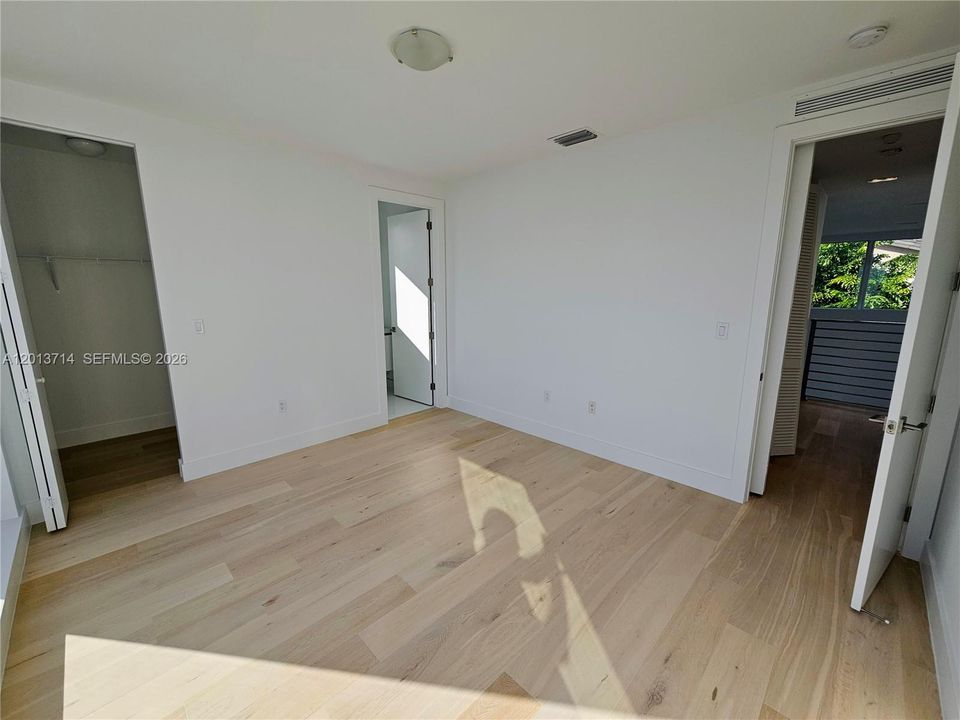 For Rent: $12,000 (6 beds, 7 baths, 4874 Square Feet)