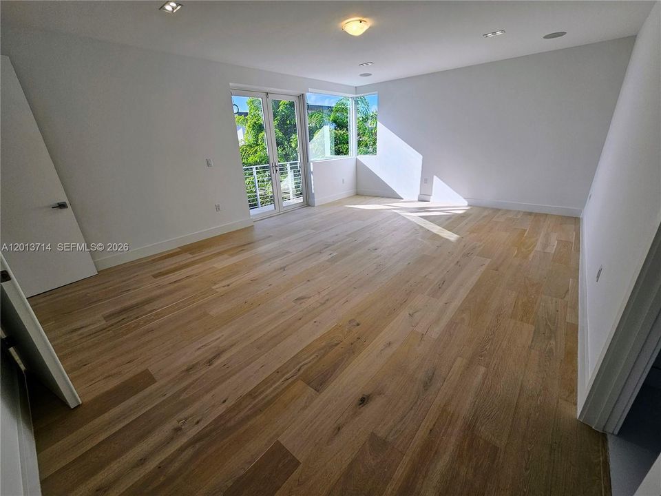 For Rent: $12,000 (6 beds, 7 baths, 4874 Square Feet)