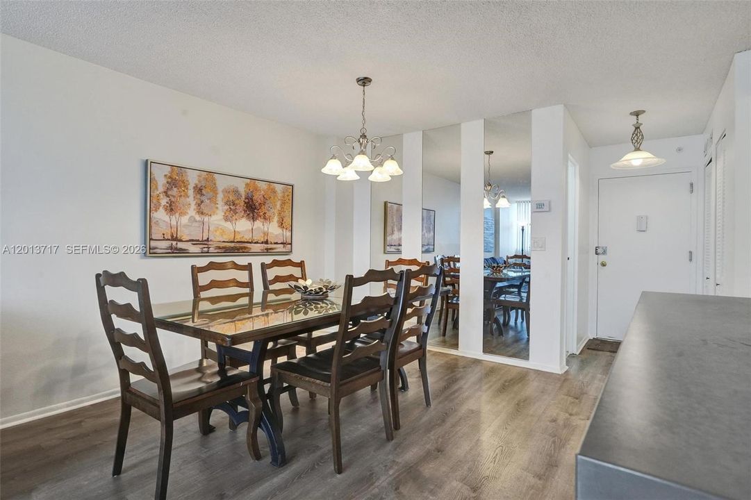 For Rent: $2,300 (2 beds, 2 baths, 1020 Square Feet)