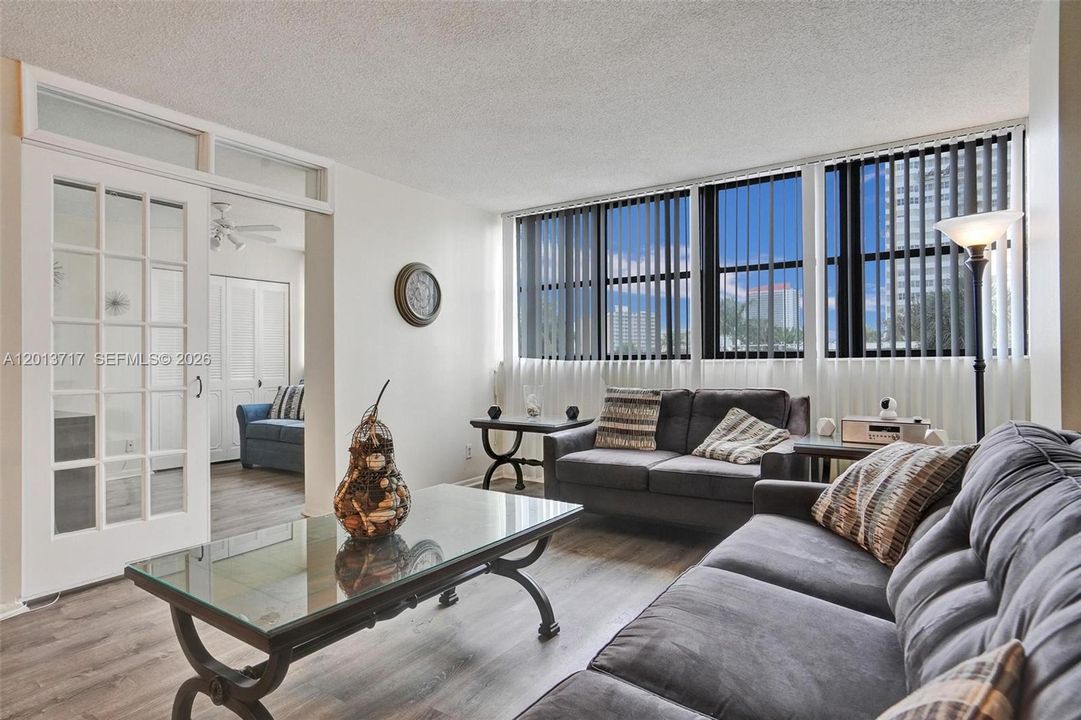 For Rent: $2,300 (2 beds, 2 baths, 1020 Square Feet)