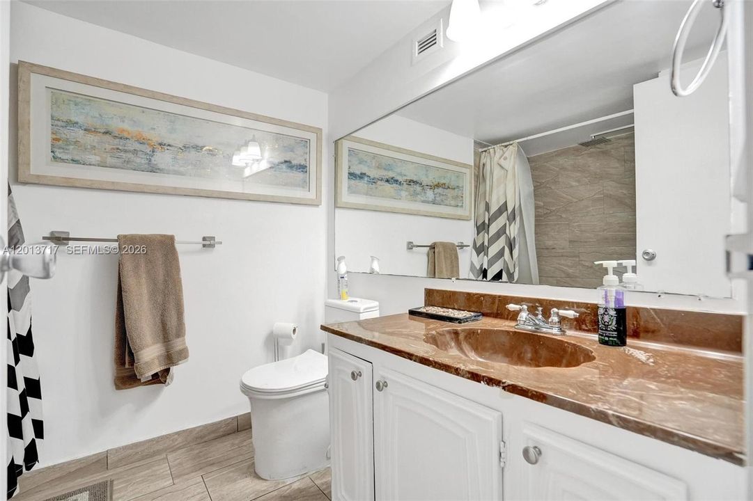For Rent: $2,300 (2 beds, 2 baths, 1020 Square Feet)