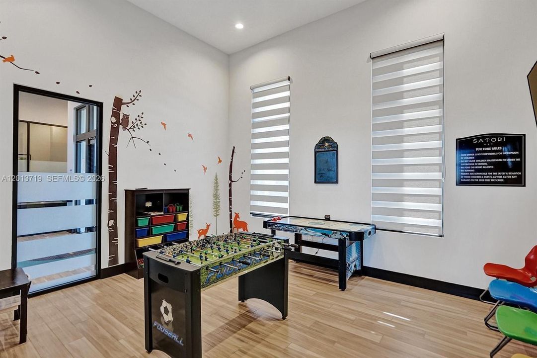 En Renta: $5,900 (4 camas, 3 baños, 2582 Pies cuadrados)