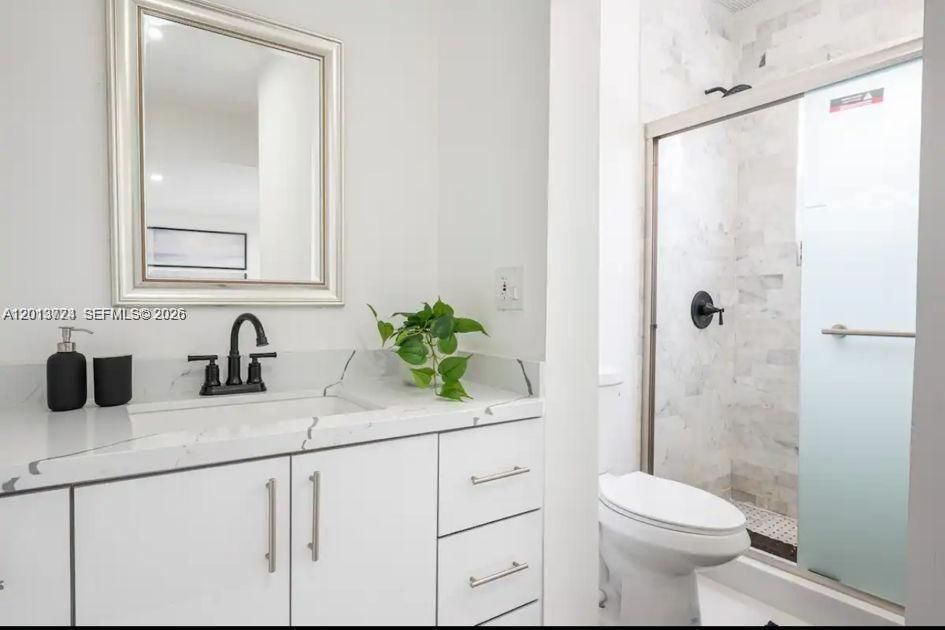 For Rent: $11,000 (2 beds, 1 baths, 980 Square Feet)