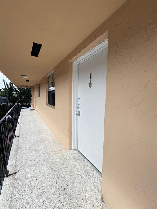 Active With Contract: $2,000 (2 beds, 1 baths, 5368 Square Feet)
