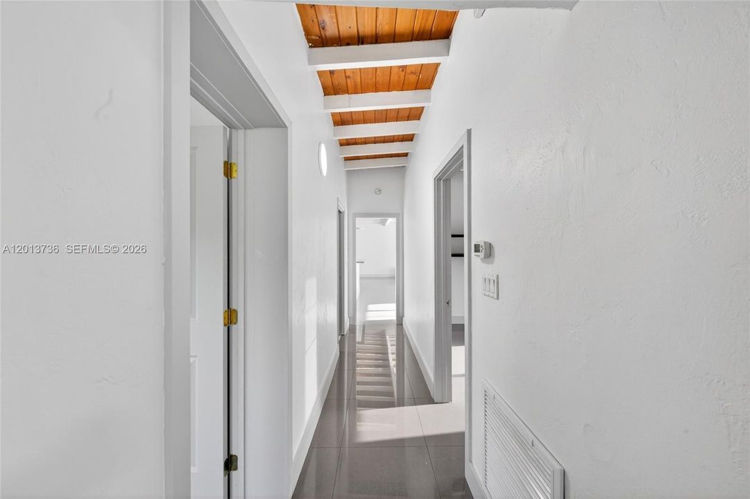 Recently Rented: $7,000 (4 beds, 2 baths, 2303 Square Feet)