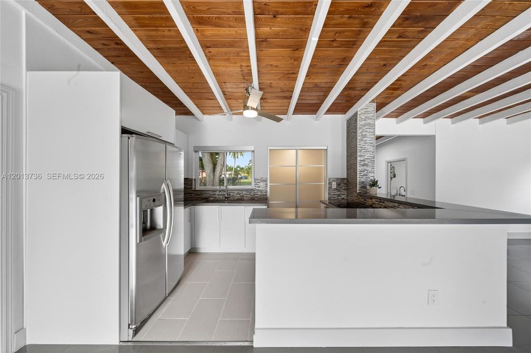 Recently Rented: $7,000 (4 beds, 2 baths, 2303 Square Feet)