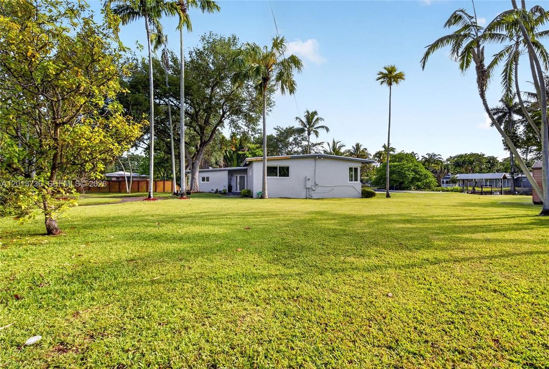 Recently Rented: $7,000 (4 beds, 2 baths, 2303 Square Feet)